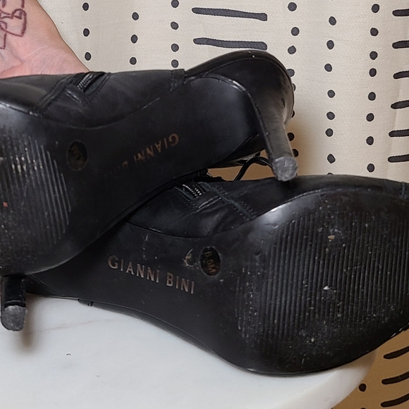 6.5 booties - Picture 4 of 5